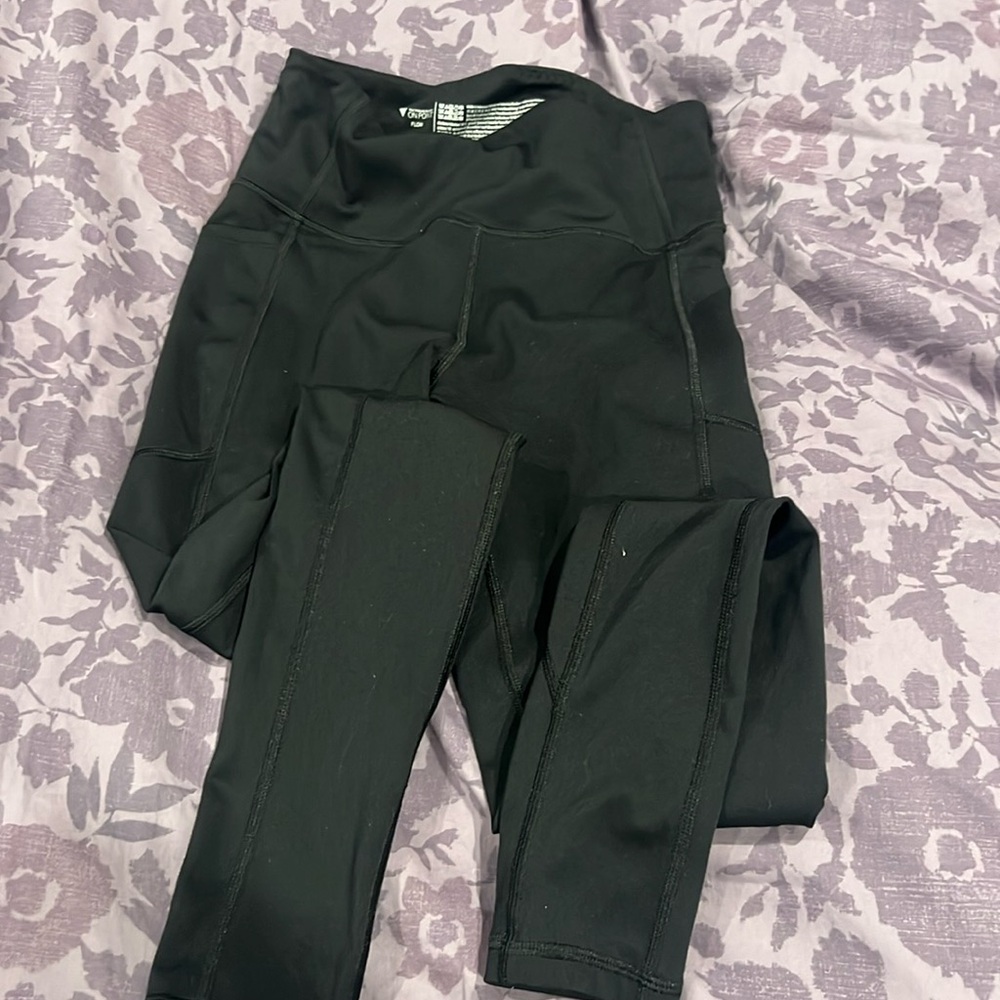 Victoria’s Secret flow black yoga pants with pockets size 6